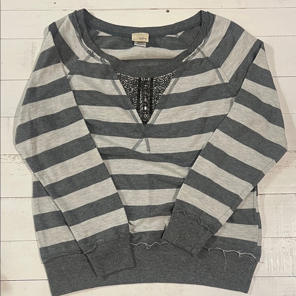 Sweater Bundle - Picture 2 of 7